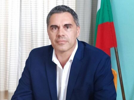Областният управител на Бургас предлага да се обсъди отреждането на 25 общински парцела в Сарафово за обществени нужди