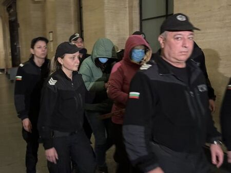 Затворили посолство заради грозен секс скандал с тъщата, удушила Пейо Пеев заедно с дъщеря си Габриела