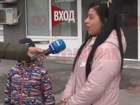 Първокласник от Поморие дари парите си от коледуване на болница в Бургас