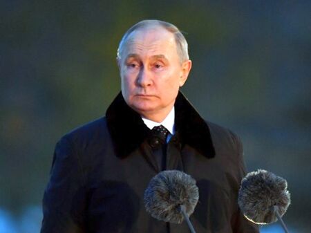 Путин се впуска в президентската битка, регистрира се като кандидат за изборите