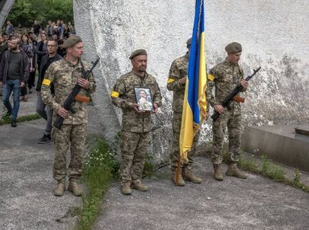 В Украйна променят Закона за мобилизация, изпращат призовка онлайн, запорират банковите сметки, ако не отидеш в армията