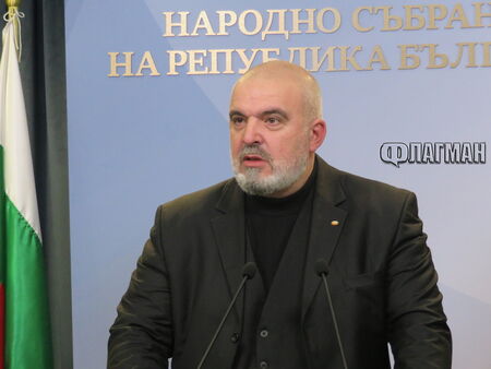 Маноил Манев е новият шеф на комисията по вътрешна сигурност в НС