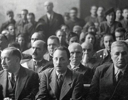С присъдите през 1945 г на смърт без право на