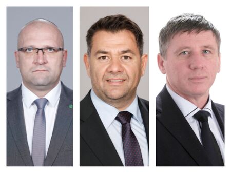 Трус във „Възраждане“: Трима депутати са изключени от парламентарната група