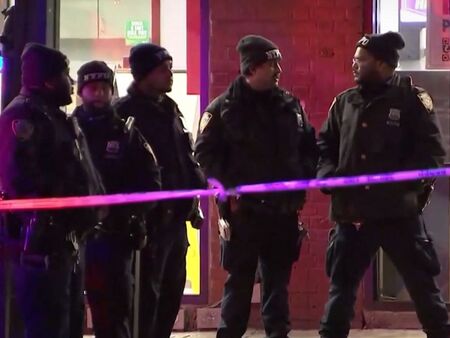 Стрелба в метрото в Ню Йорк, има убит