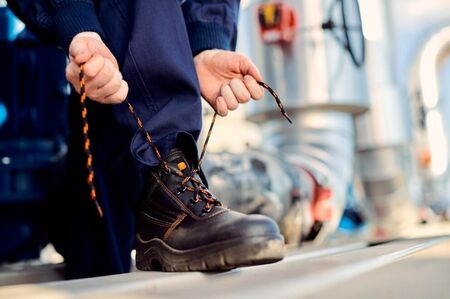 Видове работни обувки за максимална безопасност на работното място