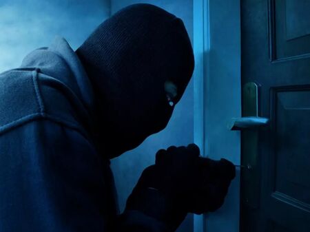 Как да разберете, че жилището ви е набелязано от обирджии