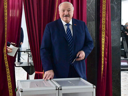 Гражданите на Беларус вчера избраха 110 депутати от Камарата на