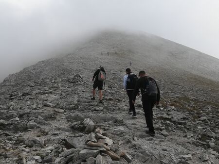 Какво е ръкинг и защо е толкова страхотна тренировка