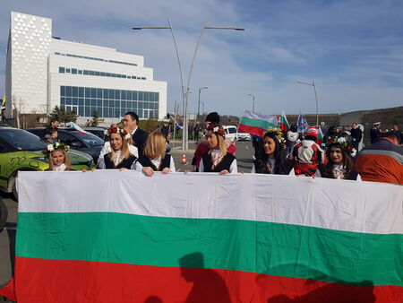 Българовското шествие отново събира бургазлии под родните трибагреници на 3 март