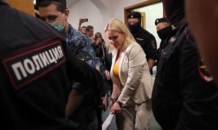 Над 100 са вече арестуваните покрай погребението на Навални