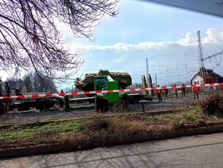 БТР-ите най-сетне тръгват за Украйна