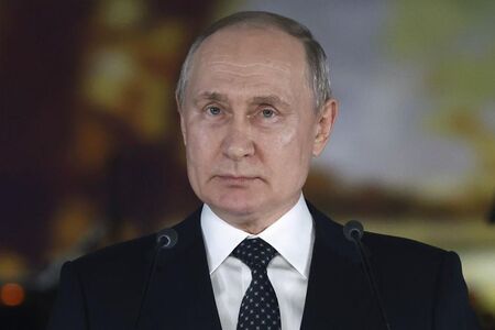 Путин помилва 52 осъдени жени за 8-ми март
