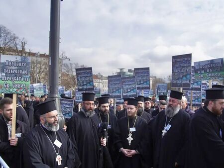 Църковни страсти пред Светия синод: Протест и контрапротест заради избора на Сливенски митрополит