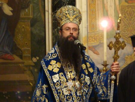 Според устава на Българската православна църква архиереите трябва да изберат