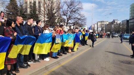 Украинци наливат милиони евро във Варненско