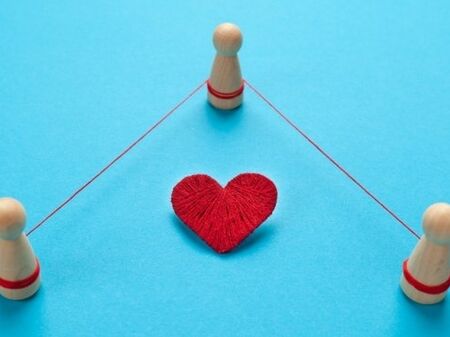 Какво подсказва, че може би сме част от любовен триъгълник, без да знаем?