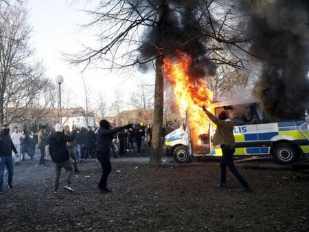 Скокът в насилието върви ръка за ръка с имиграцията  Тъй