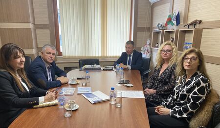 Кметът на Несебър се срещна с ректора на Университет „Проф. д-р Асен Златаров“