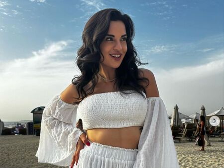 След резила със силиконовия бюст Ивка Бейбе ремонтира и носа си