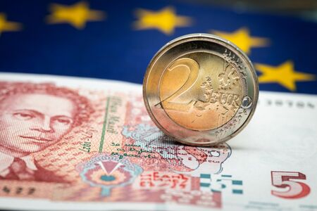 Дългият път към еврото – остава ли 1 януари 2025 г. реална възможност?