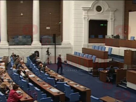 Приемат промени за избора на служебен премиер
