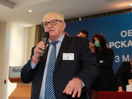 Петър Кънев: БСП е единствената партия, която не се прегърна с ГЕРБ