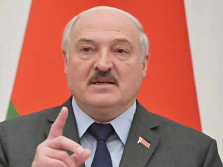 Лукашенко се готви за война