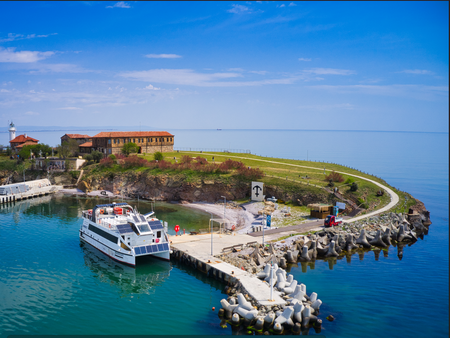 Мечтаете за лято – то ви очаква на остров Света Анастасия!