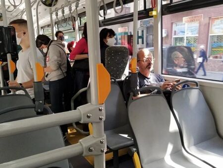В Бургас влак, а в София експресна автобусна линия ще води до летището