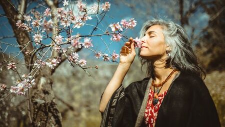 Съпругата на Пламен Бобоков блесна в галерията на Ники Младжов (СНИМКИ)