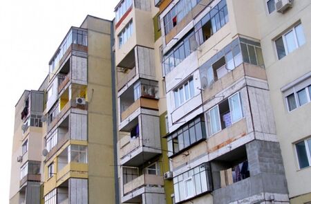 Ето как животът и апартаментът на едно българско семейство се