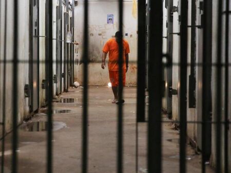 Затворник осъди държавата за 16 лева