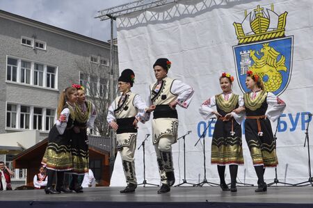 Съпругата на Пламен Бобоков блесна в галерията на Ники Младжов (СНИМКИ)