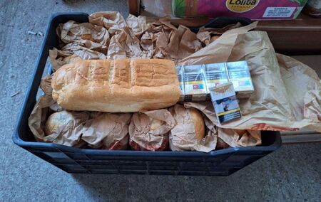 Митничари намериха 3000 кутии цигари, скрити в издълбан хляб