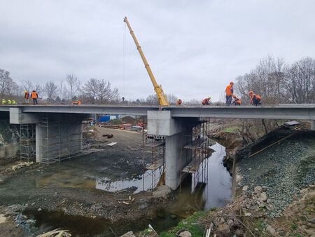 Предстои съоръжението да се асфалтира Ремонтираха моста между къмпинг Нестинарка