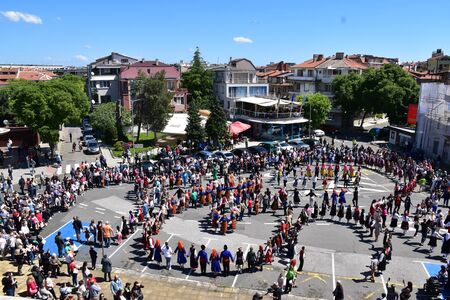 Поморие посрещна Божието възкресение с богата програма организирана от Тракийско