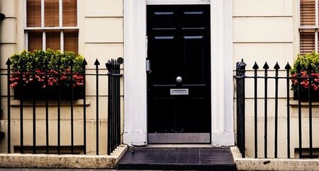 Магията на съвременните метални врати – защо са добър избор за всяко жилище или офис