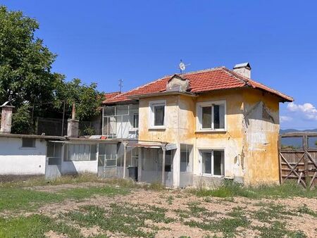 Съпругата на Пламен Бобоков блесна в галерията на Ники Младжов (СНИМКИ)