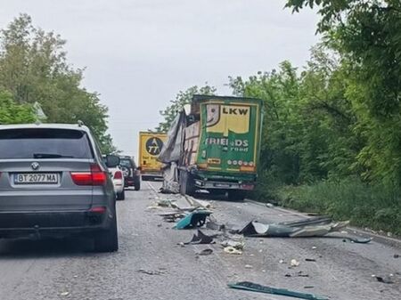 Съпругата на Пламен Бобоков блесна в галерията на Ники Младжов (СНИМКИ)