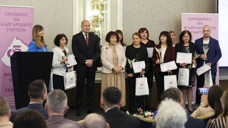 Връчи наградите в направление Природо математическо Президентът Румен Радев участва в