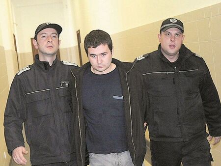 Илян Тодоров бил откаран на носилка в лечебницата на пандиза