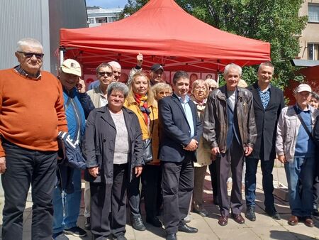 На събитието присъстваха кандидати за народни представители начело с водача