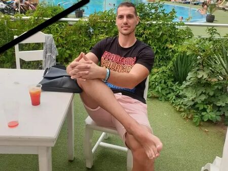 Загуби битката с рака  Известният волейболист Бранимир Баев  чиято борба