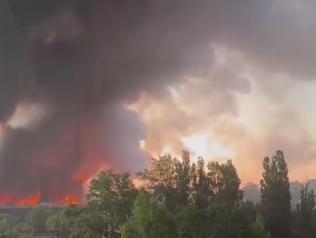 Пожар избухна в мол във Варшава