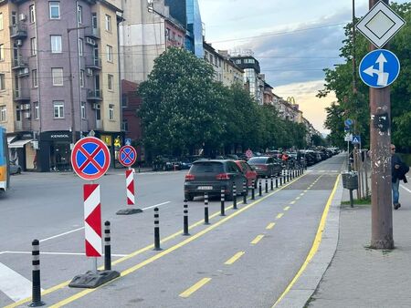 Шофьори са бесни на новата организация на движение край НДК, но промяна няма да има