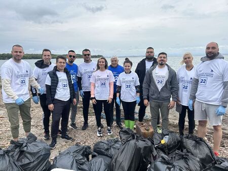 Съпругата на Пламен Бобоков блесна в галерията на Ники Младжов (СНИМКИ)