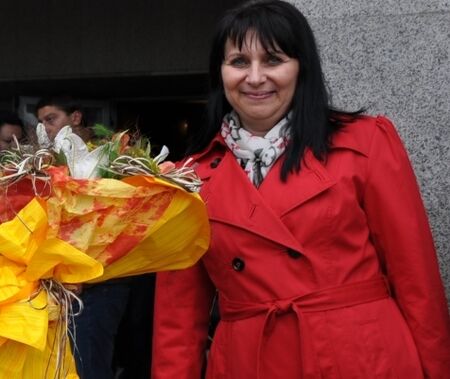 Веселина Таралова излиза в заслужена пенсия, след като успя да организира отлично целия процес и бе дясната ръка на заместник-кмета по образование