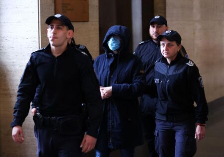 Съдът остави в ареста тъщата на Пейо Пеев – Красимира Трифонова