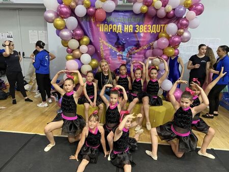 Пет купи спечелиха децата от Dance group “ReART” в Карнобат
